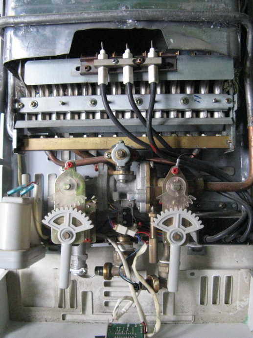 九江燃气热水器如何简单的修理？
